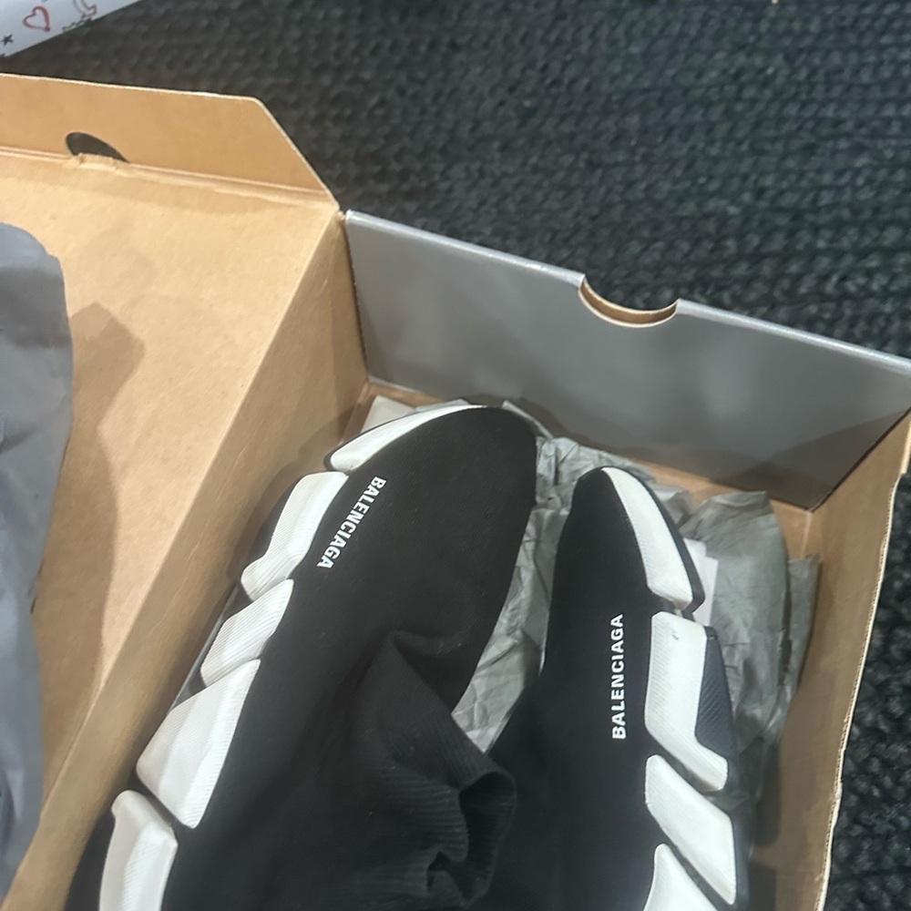 Balenciaga runners size 43